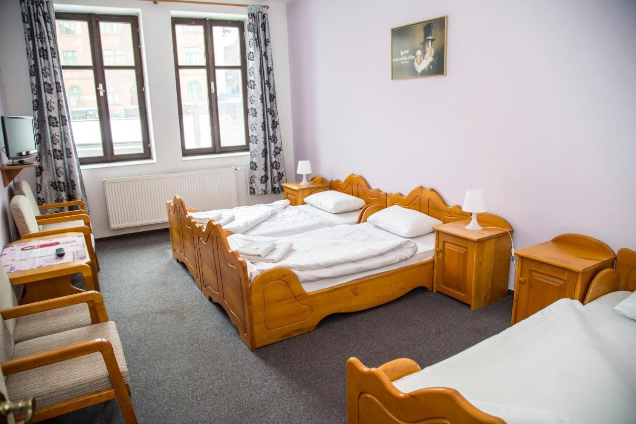 Hotel U Mesta Prahy Nachod Bagian luar foto
