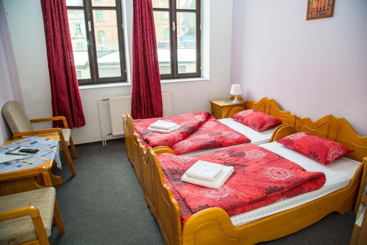 Hotel U Mesta Prahy Nachod Bagian luar foto