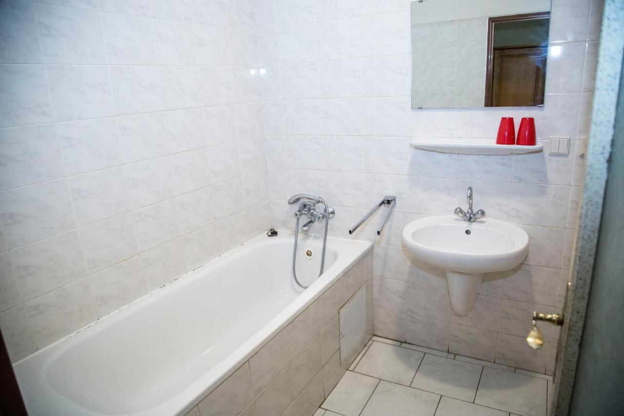 Hotel U Mesta Prahy Nachod Bagian luar foto