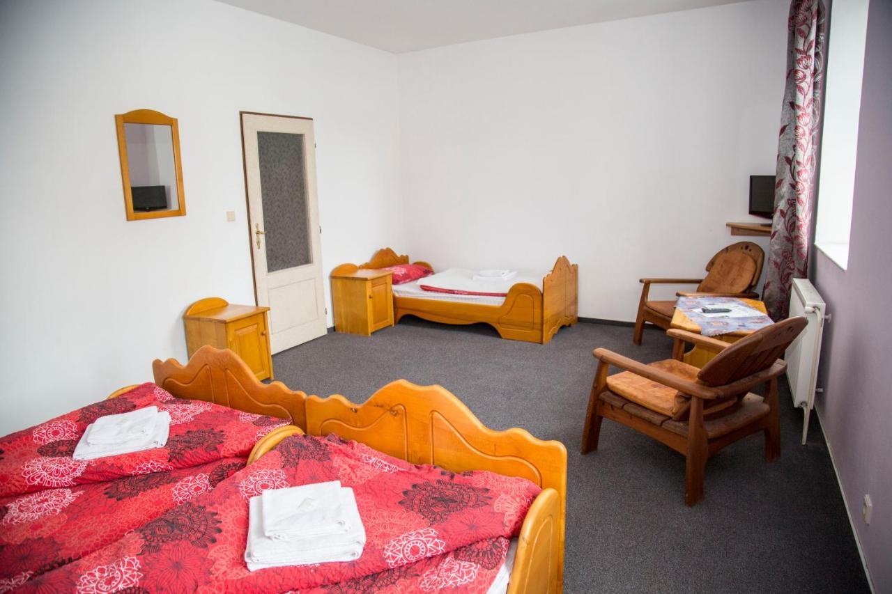 Hotel U Mesta Prahy Nachod Bagian luar foto