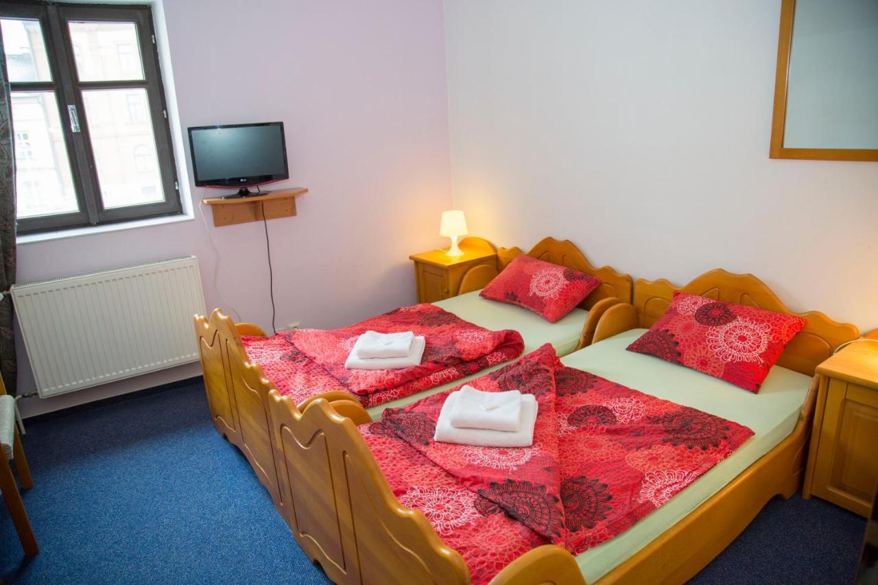 Hotel U Mesta Prahy Nachod Bagian luar foto